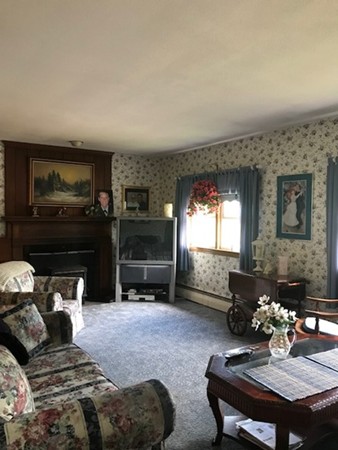 29 Old Nahant Road Wakefield, MA 01880 - Photo 4 of 28 Gallery Image 4