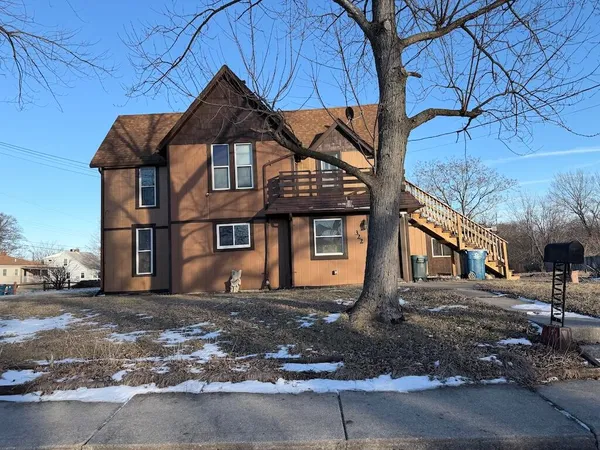 $240,000 | 322 Burnham Street, Lowell, IN 46356
