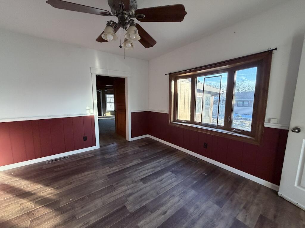 322 Burnham Street Lowell, IN 46356 - Photo 7 of 23 1024x768