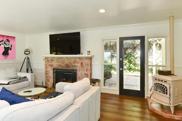 $4,850 | 4 Ramona Avenue, Napa, CA 94559