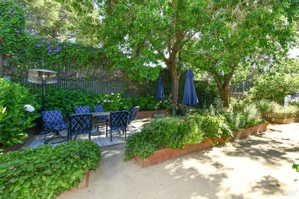 $4,850 | 4 Ramona Avenue, Napa, CA 94559