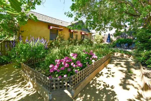 $4,850 | 4 Ramona Avenue, Napa, CA 94559