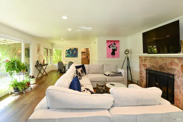 $4,850 | 4 Ramona Avenue, Napa, CA 94559