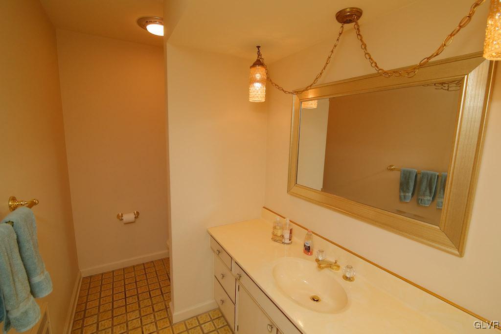 1834 Nottingham Road Allentown, PA 18103 - Photo 15 of 42 Gallery Image 15