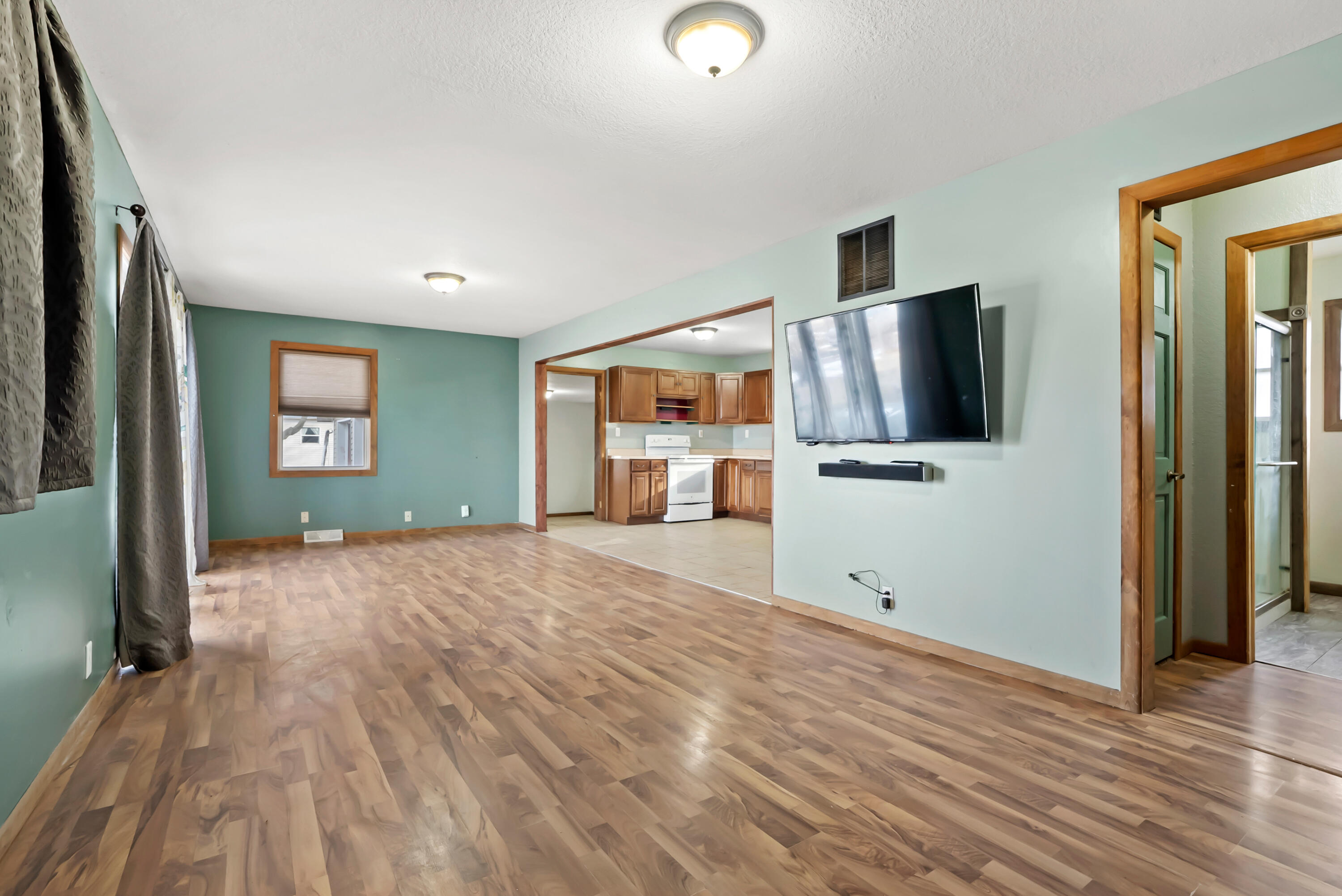 633 Oak Athens, MI 49011 - Photo 6 of 32 Oak 633 Athens 49011-6