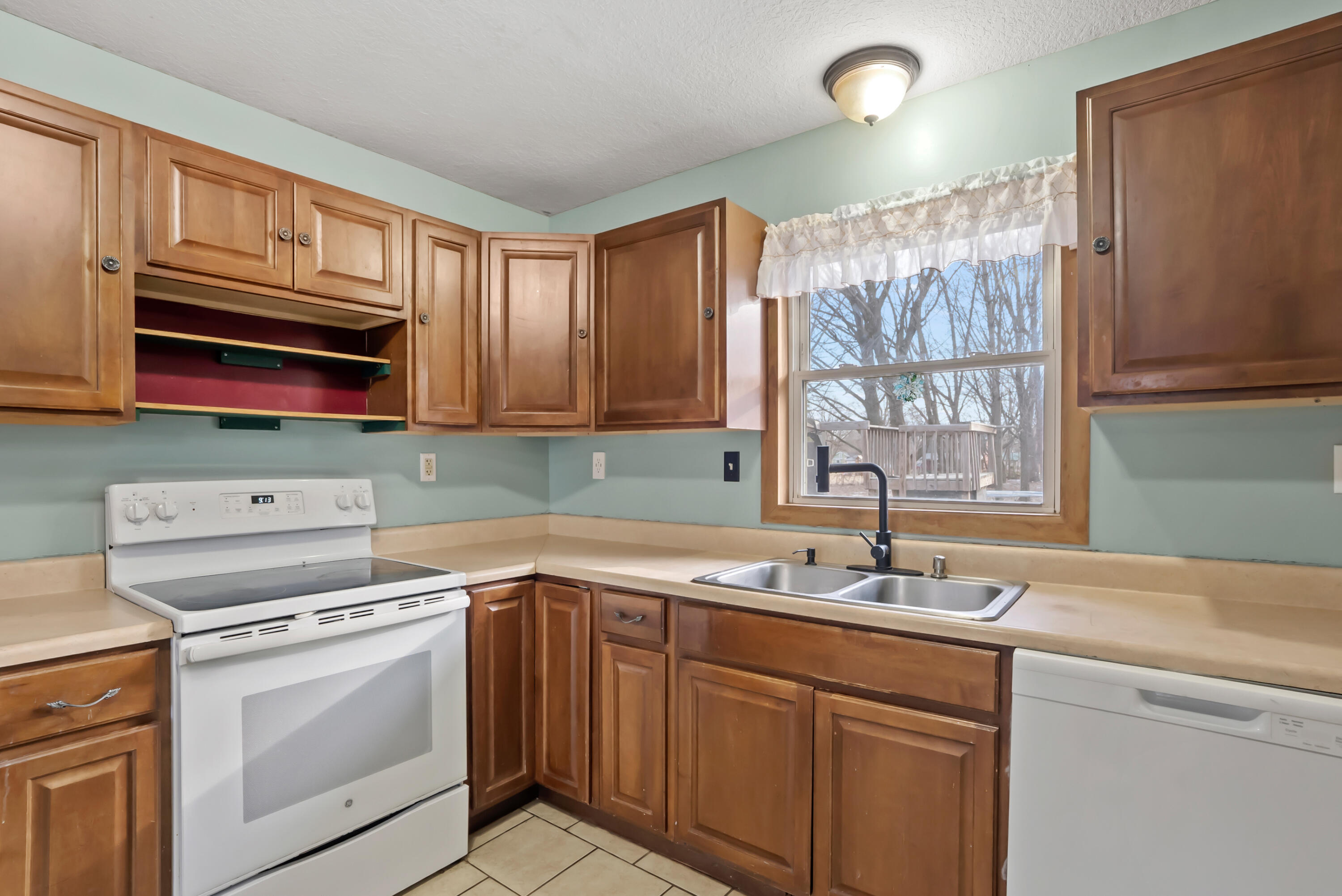 633 Oak Athens, MI 49011 - Photo 10 of 32 Oak 633 Athens 49011-10