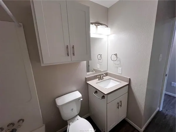 $1,450 | 619 West Ridge Drive, College Station, TX 77845