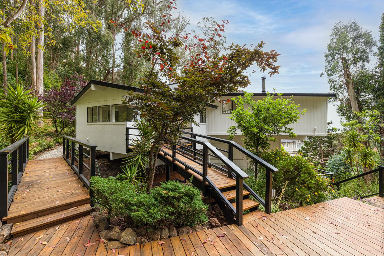 194 Del Monte Road El Granada, CA 94019 - Photo 31 of 54 Gallery Image 31