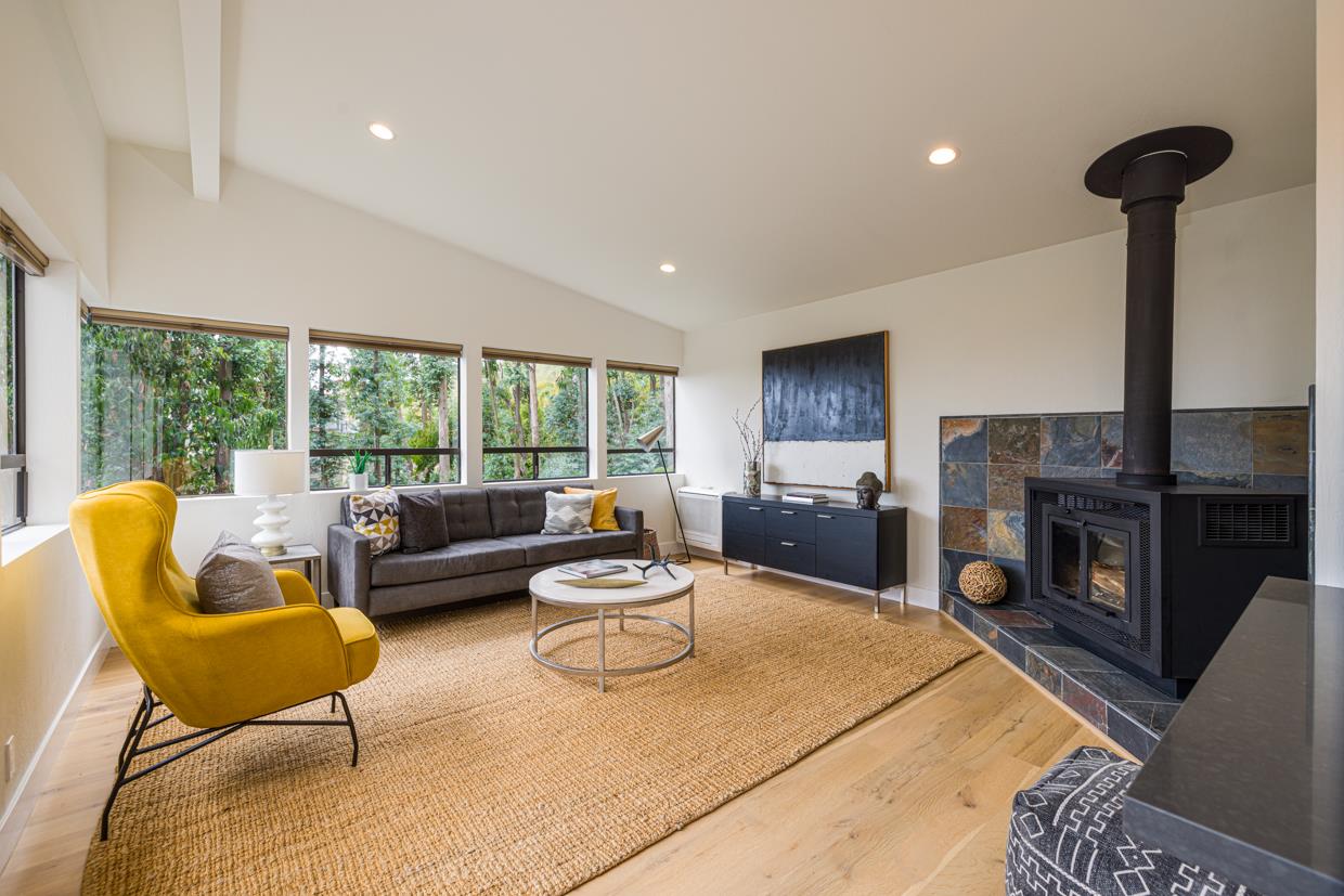 194 Del Monte Road El Granada, CA 94019 - Photo 10 of 54 Gallery Image 10