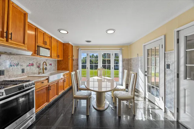 $319,000 | 2012 El Camino Avenue, Sacramento, CA 95821