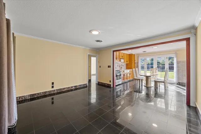 $319,000 | 2012 El Camino Avenue, Sacramento, CA 95821