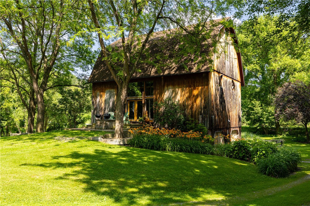 1050 Strong Road Victor, NY 14564 - Photo 4 of 50