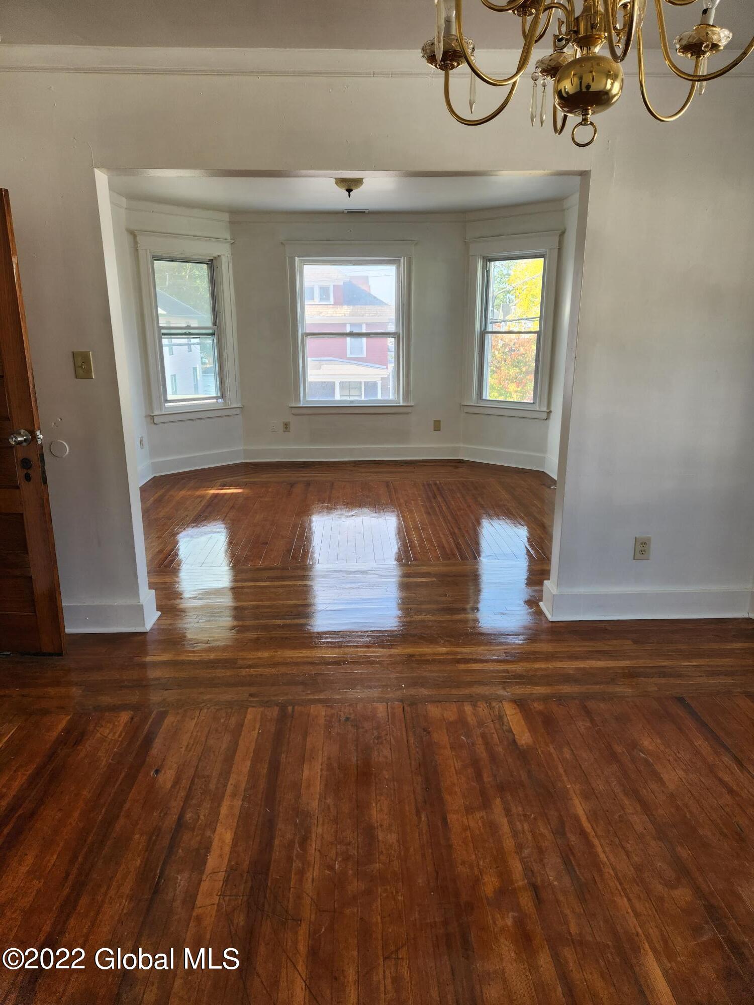 1827 Becker Street Schenectady, NY 12304 - Photo 4 of 25 20221012_095838