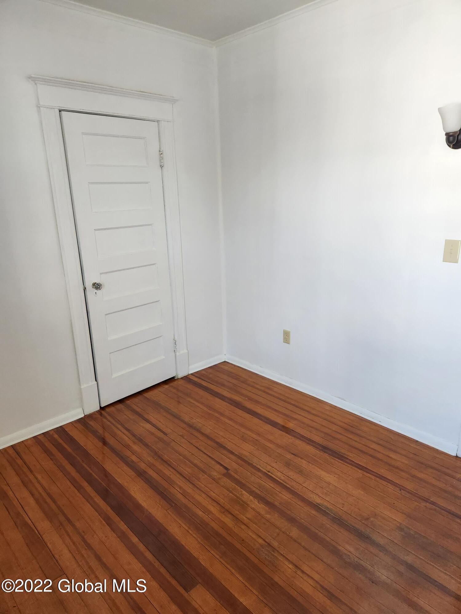 1827 Becker Street Schenectady, NY 12304 - Photo 9 of 25 20221012_095941