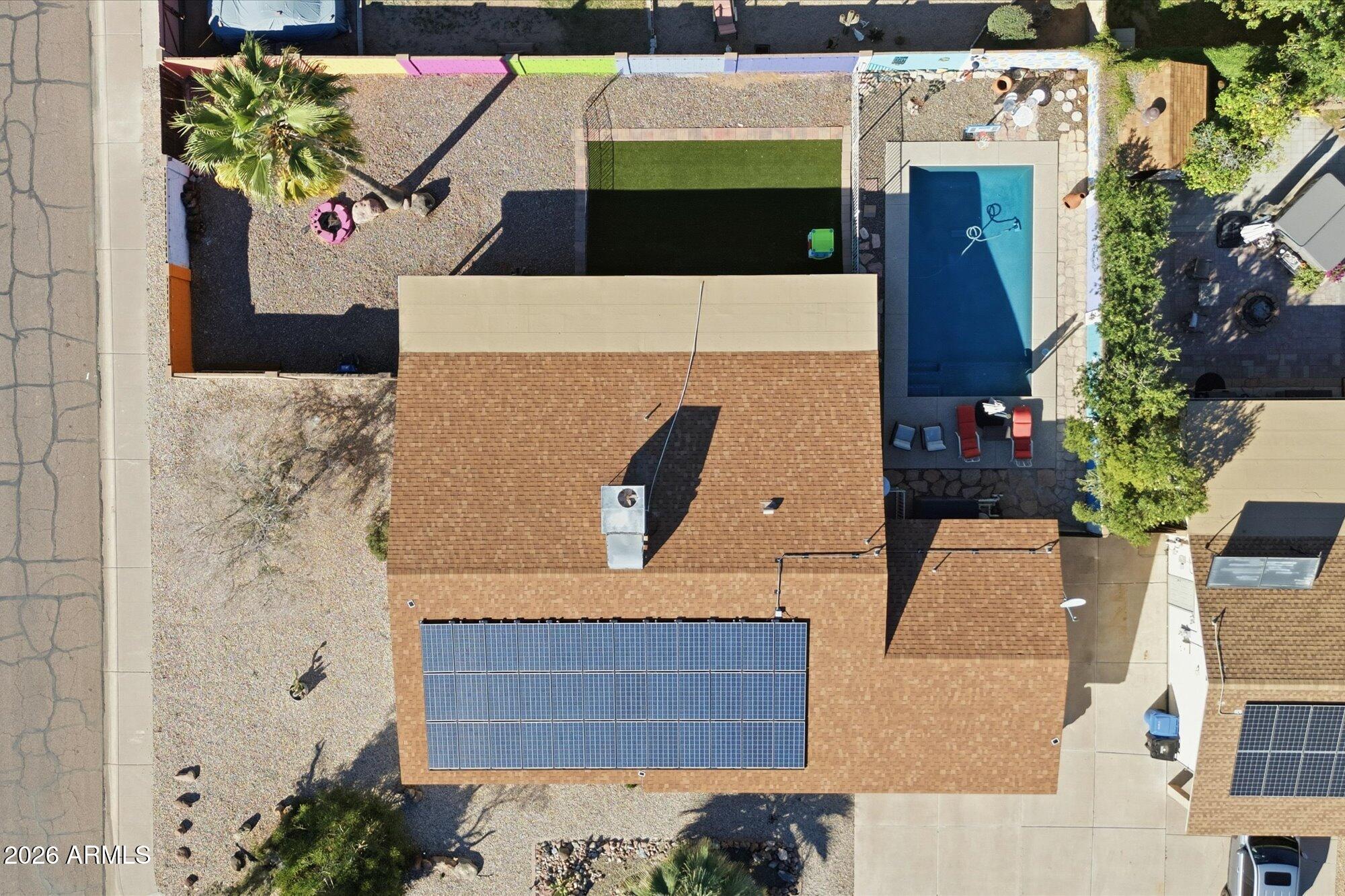 2222 West Maple Drive Phoenix, AZ 85027 - Photo 2 of 32 view of living room with furniture and flowers