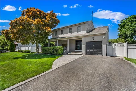 $1,348,000 | 19 Evon Drive, Syosset, NY 11791