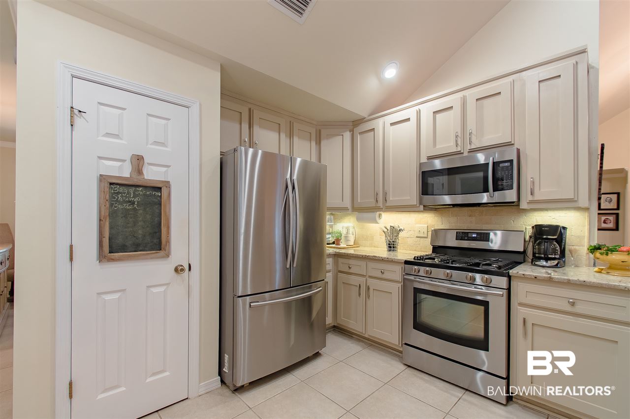 1401 North Alston Street Foley, AL 36535 - Photo 8 of 43 Refrigerator will convey.