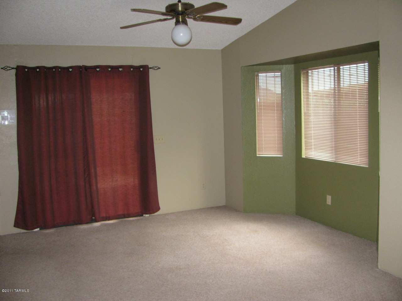 5940 South Springbrook Drive Tucson, AZ 85746 - Photo 4 of 10