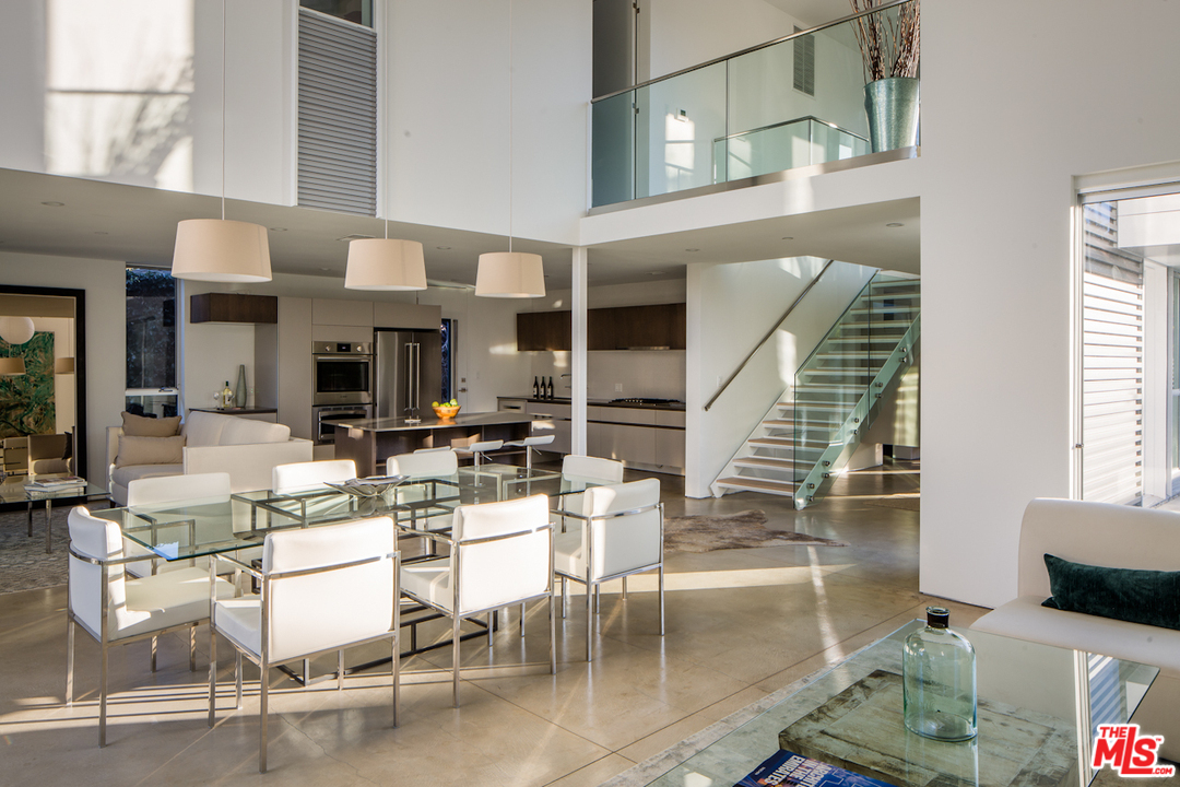 10609 Northvale Road Los Angeles, CA 90064 - Photo 13 of 19 Gallery Image 13