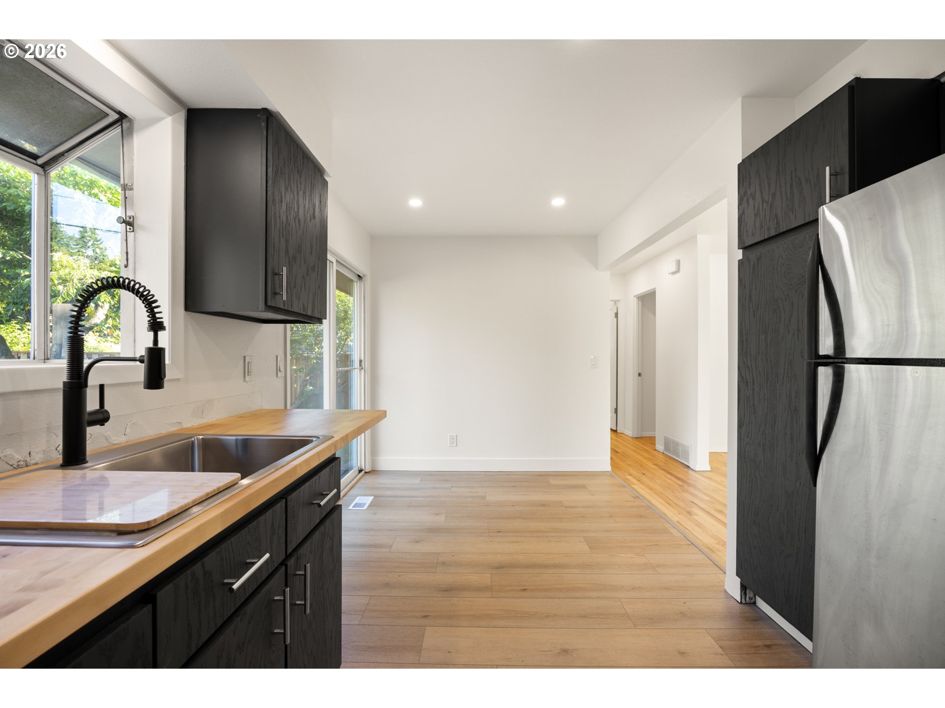 6472 Southwest 46th Place Portland, OR 97221 - Photo 16 of 31