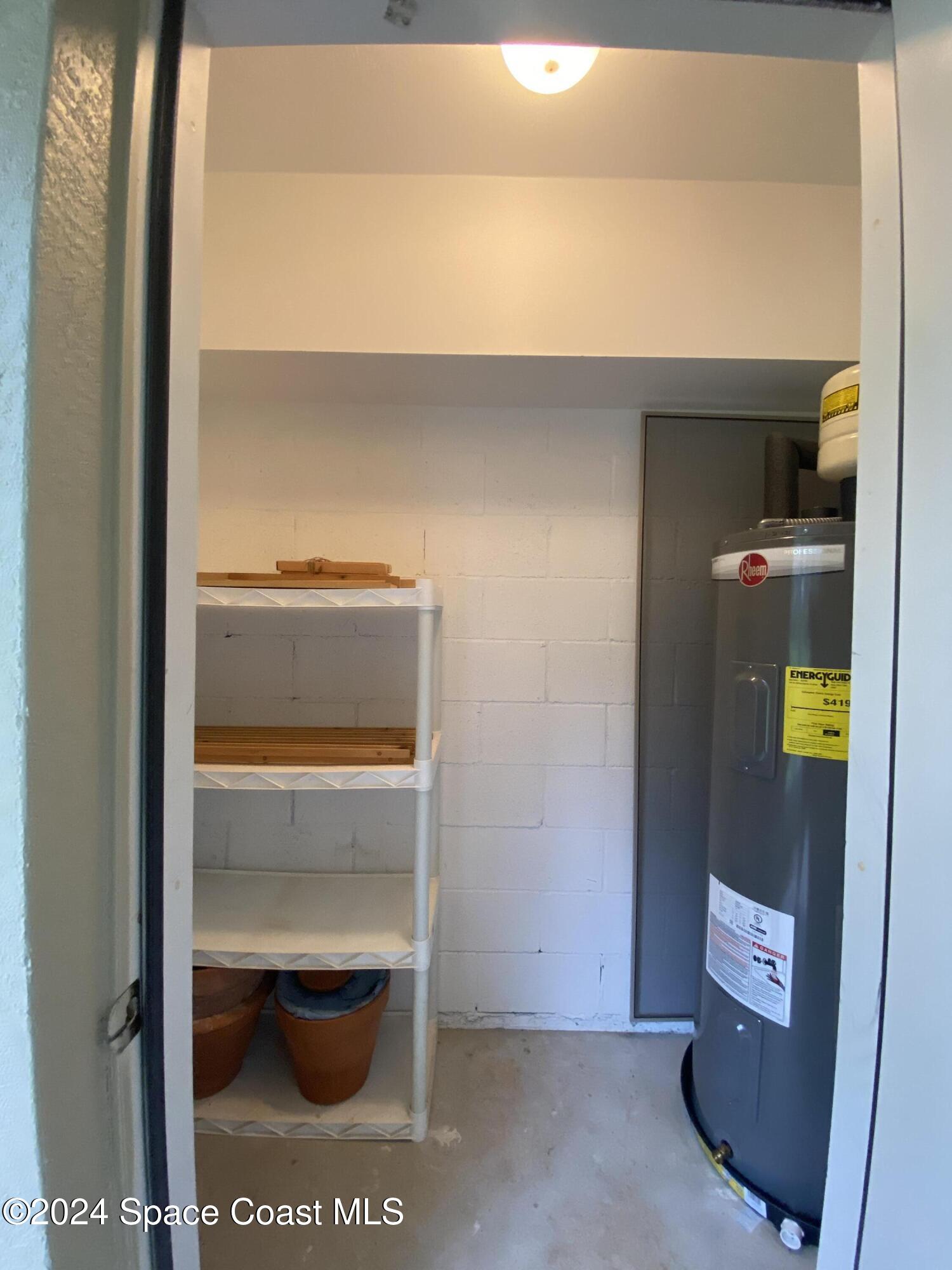 1420 Hampton Park Lane Melbourne, FL 32940 - Photo 13 of 20 a view of washer and dryer