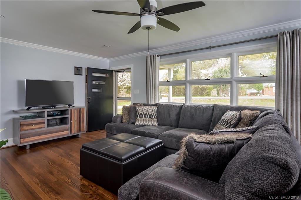 5418 Allen Road East Charlotte, NC 28269 - Photo 3 of 24 Gallery Image 3
