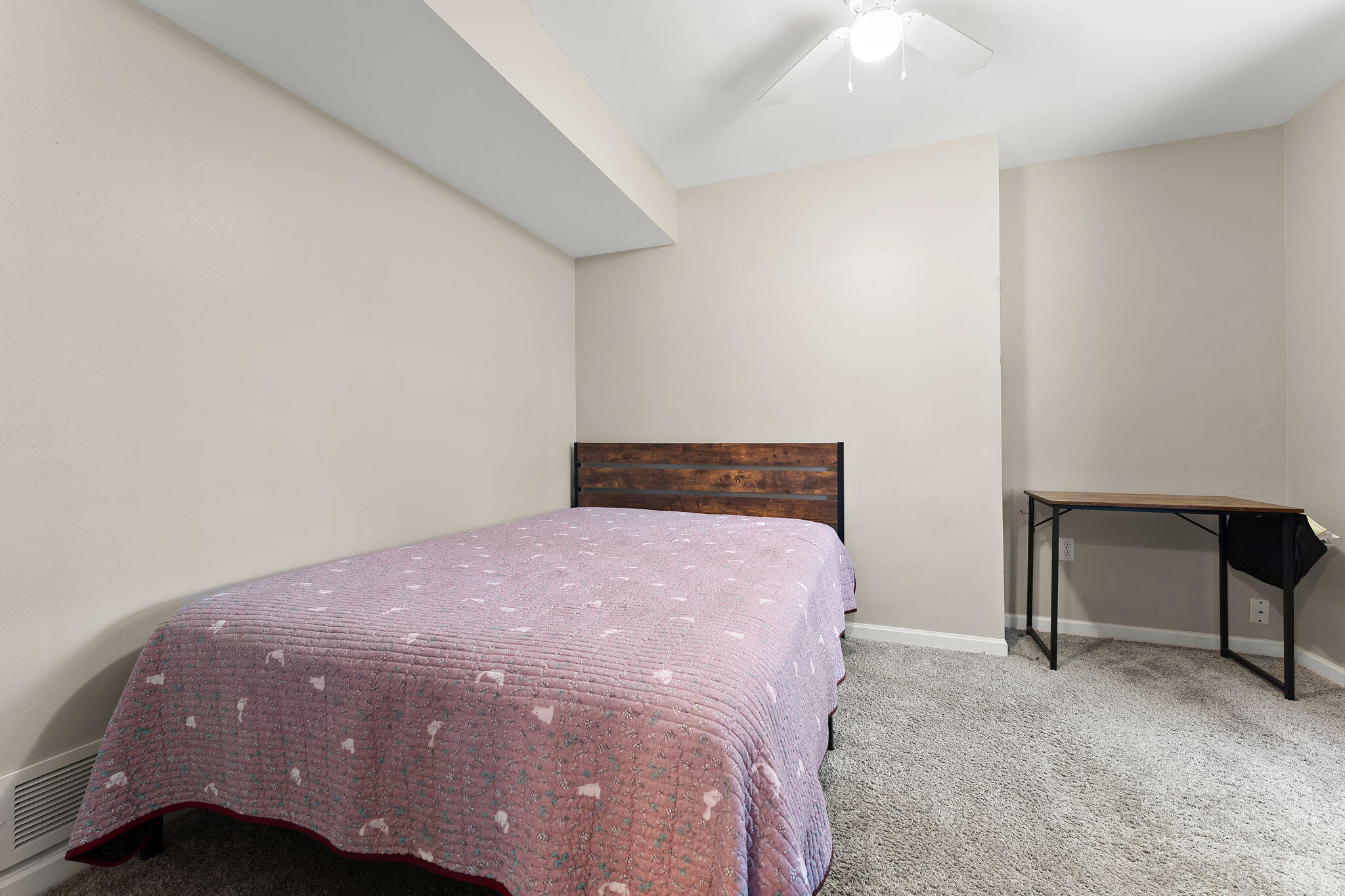 1318 Whippoorwill Road Valparaiso, IN 46383 - Photo 11 of 25 2048x1365