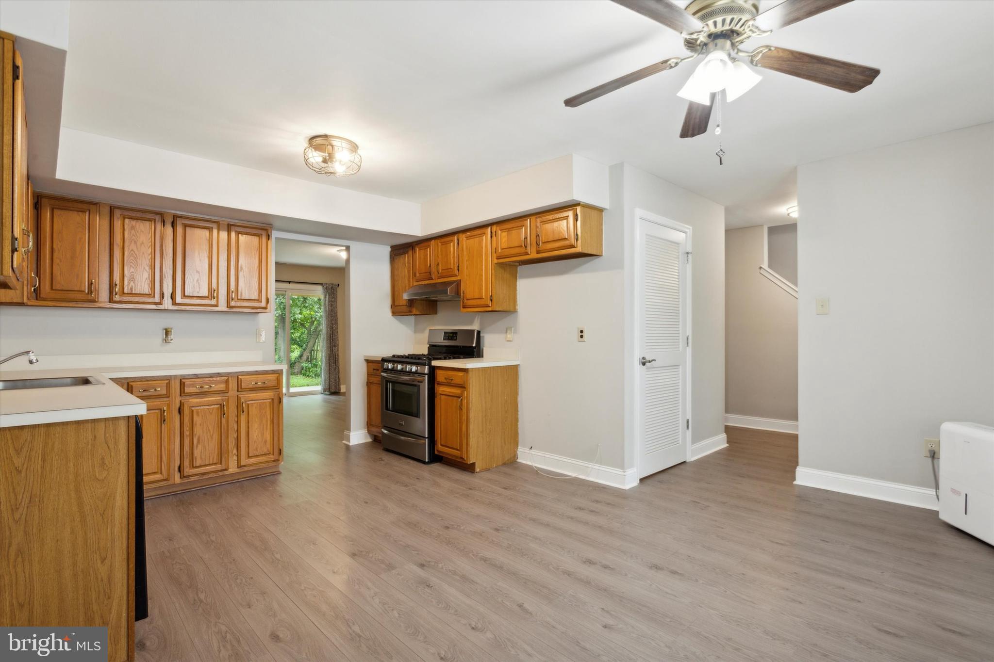14 Summit Court Clementon, NJ 08021 - Photo 3 of 21 Gallery Image 3