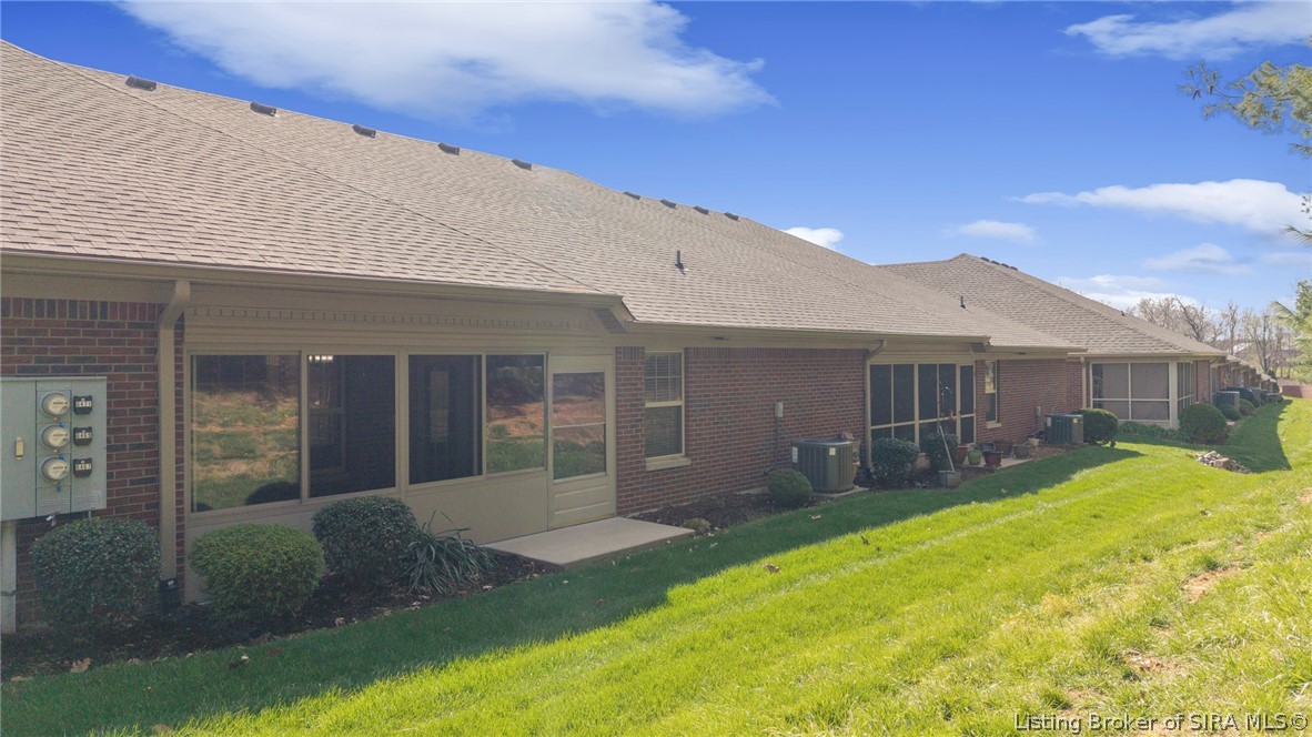 6469 Stillbrook Place Georgetown, IN 47122 - Photo 4 of 42