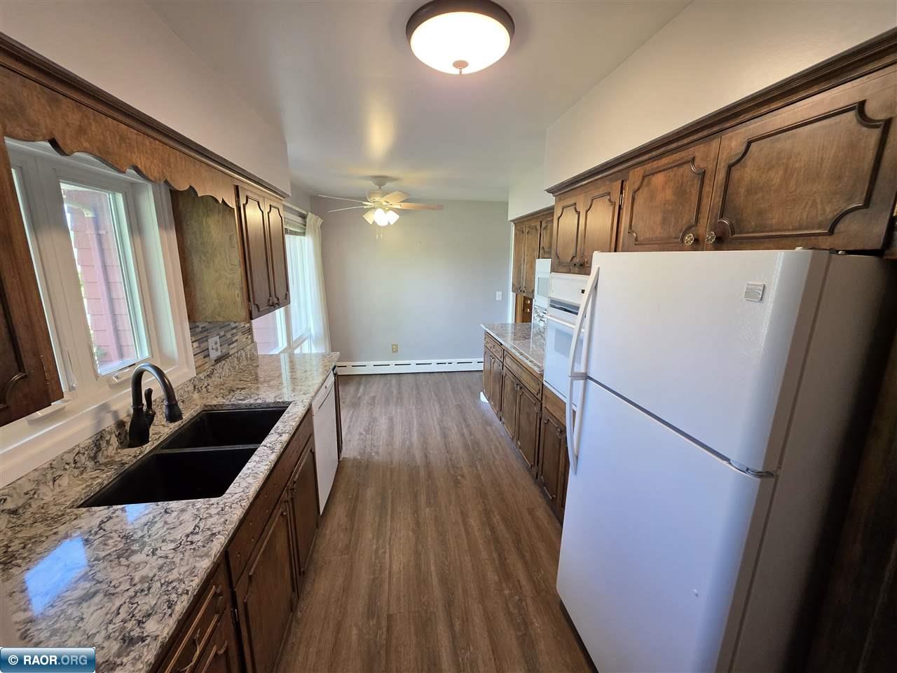 302 North Inner Drive Hibbing, MN 55746 - Photo 12 of 35