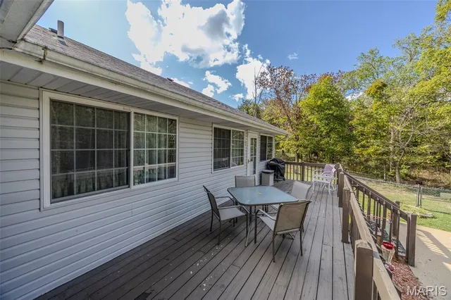 $335,900 | 24901 Englewood Lane, Lebanon, MO 65536