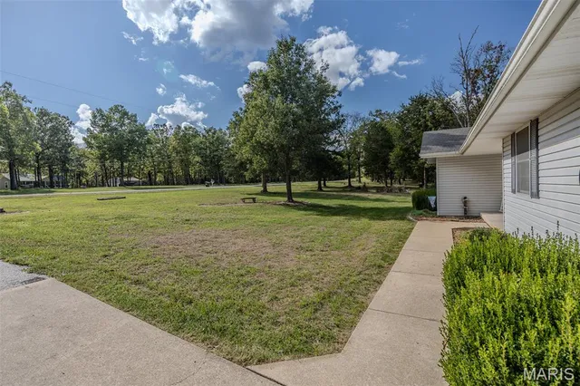 $335,900 | 24901 Englewood Lane, Lebanon, MO 65536