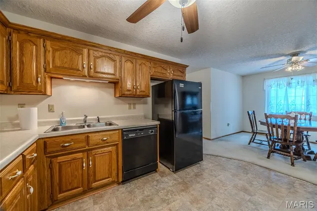 $335,900 | 24901 Englewood Lane, Lebanon, MO 65536