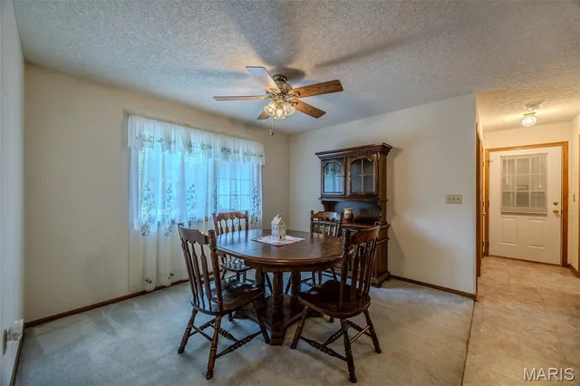 $335,900 | 24901 Englewood Lane, Lebanon, MO 65536