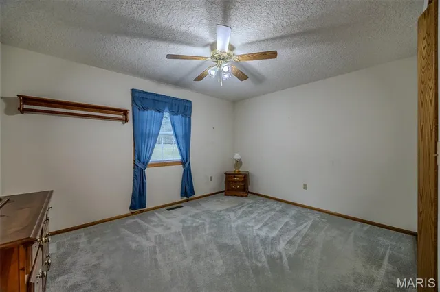 $335,900 | 24901 Englewood Lane, Lebanon, MO 65536