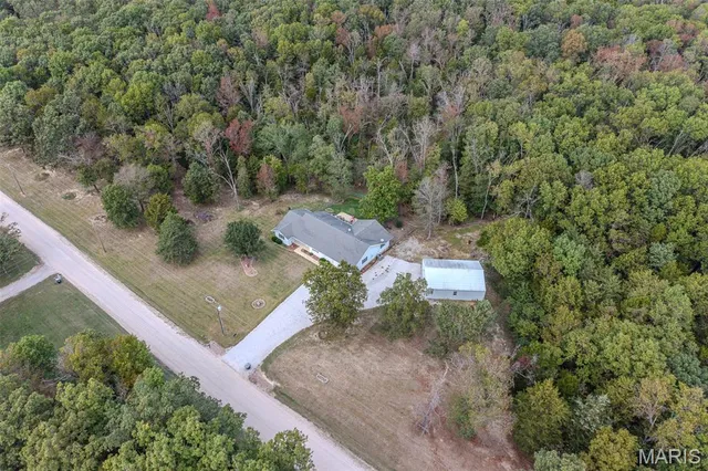 $335,900 | 24901 Englewood Lane, Lebanon, MO 65536