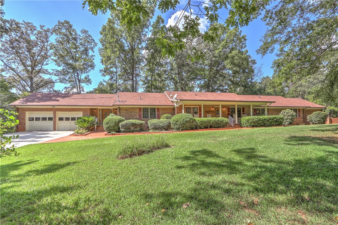 141 Sardis Point Road Hartwell, GA 30643 - Photo 4 of 43