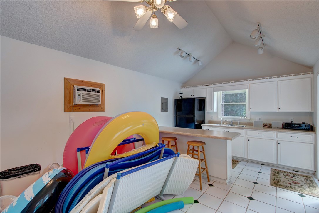 141 Sardis Point Road Hartwell, GA 30643 - Photo 7 of 43