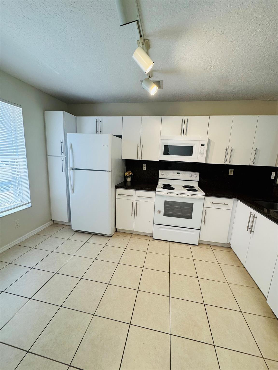 3142 Southwest 129th Way, Unit 156 Miramar, FL 33027 - Photo 6 of 21 Photo 6