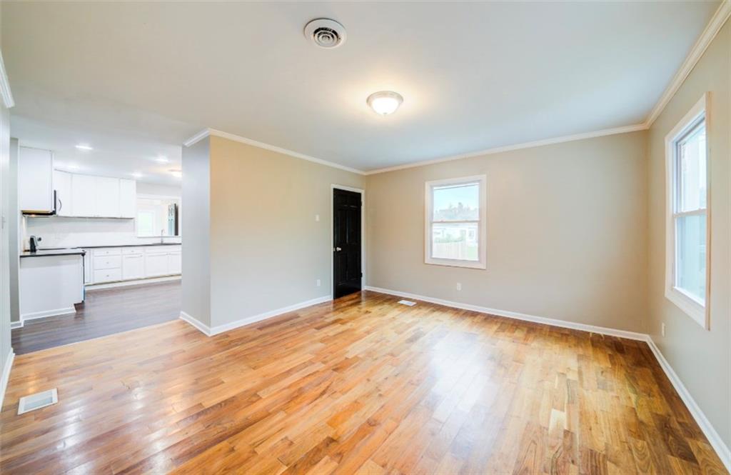 1141 Venetia Road Eighty Four, PA 15330 - Photo 6 of 25