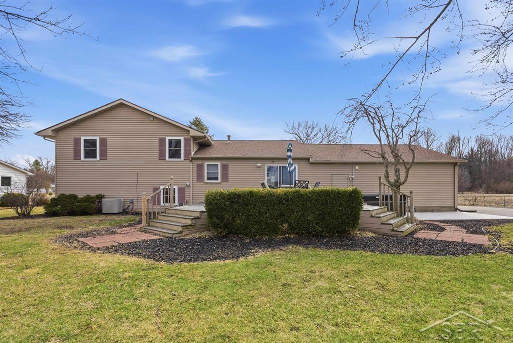2258 South Nine Mile Road Kawkawlin, MI 48631 - Photo 4 of 47