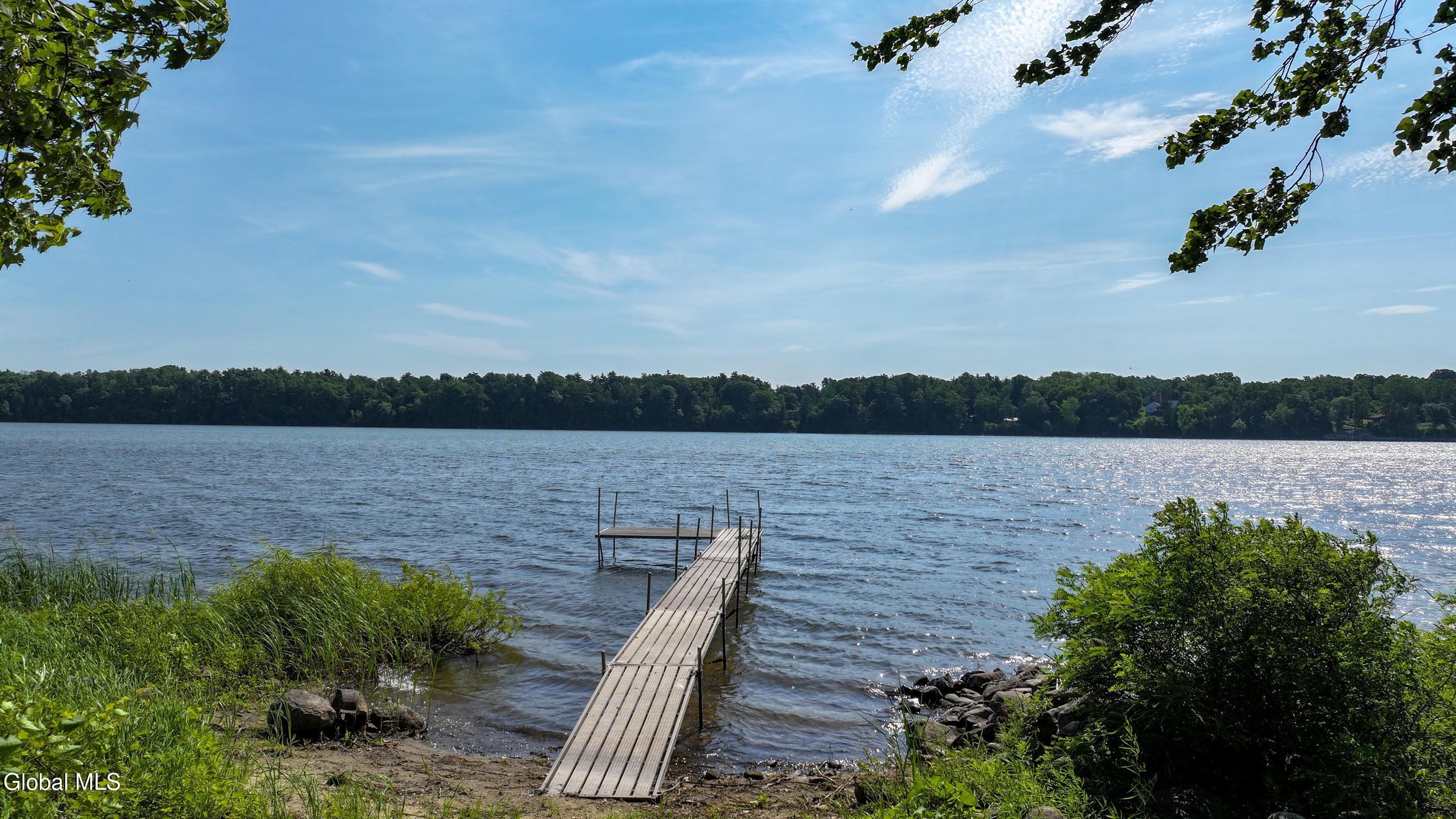 8 Berry Patch Way Crown Point, NY 12928 - Photo 3 of 39 1000008797