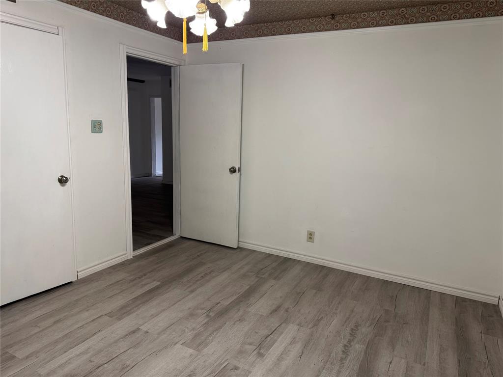 617 Forest Lane Hurst, TX 76053 - Photo 16 of 20