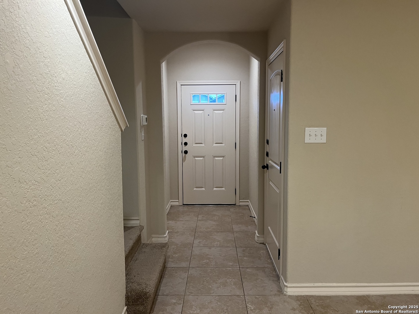 6514 Marcel Way, Unit 103 San Antonio, TX 78233 - Photo 2 of 28 a view of a hallway