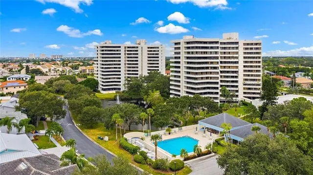 $3,000 | 5950 Pelican Bay Plaza South, Unit PH1C, Gulfport, FL 33707