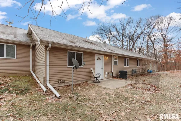 $1,600 | 3005 North Molleck Drive, Peoria, IL 61604