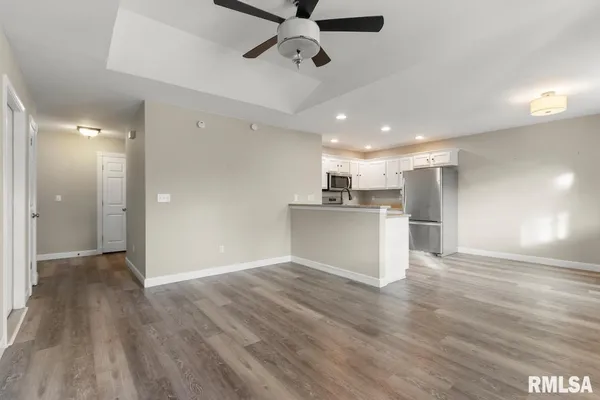 $1,600 | 3005 North Molleck Drive, Peoria, IL 61604