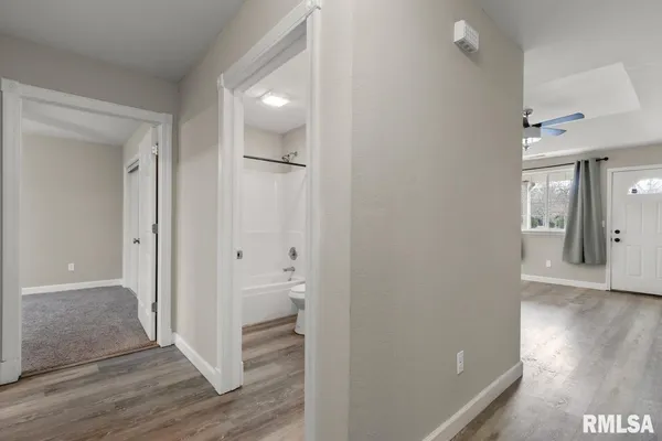 $1,600 | 3005 North Molleck Drive, Peoria, IL 61604