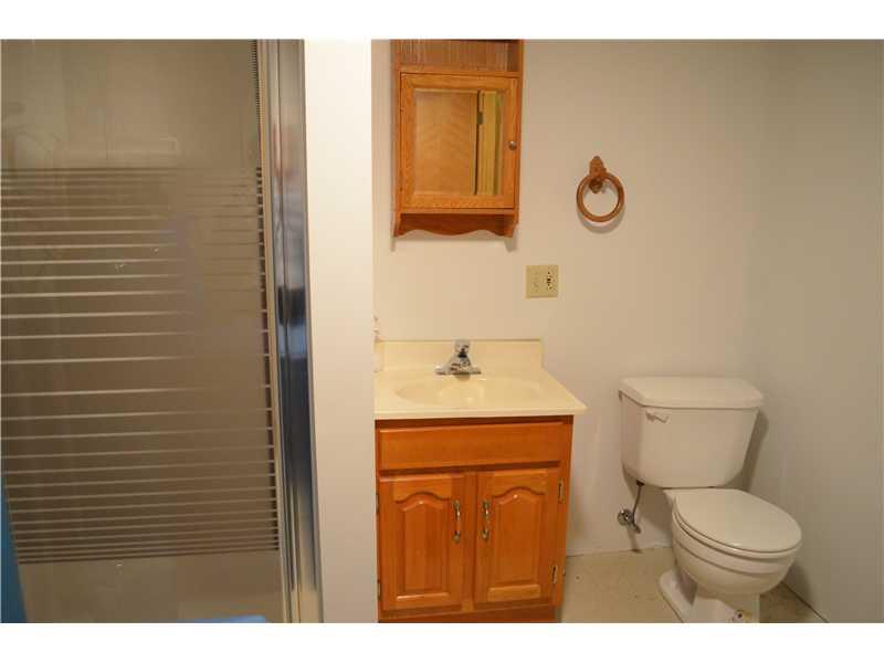 431 Bonniebrook Road Butler, PA 16002 - Photo 17 of 22 Full Bath.
