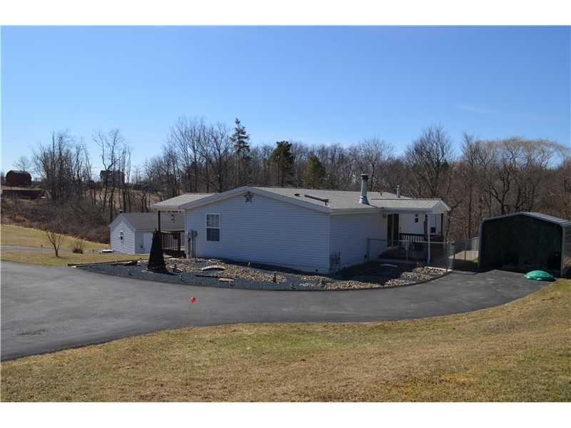 431 Bonniebrook Road Butler, PA 16002 - Photo 3 of 22 Exterior Back.
